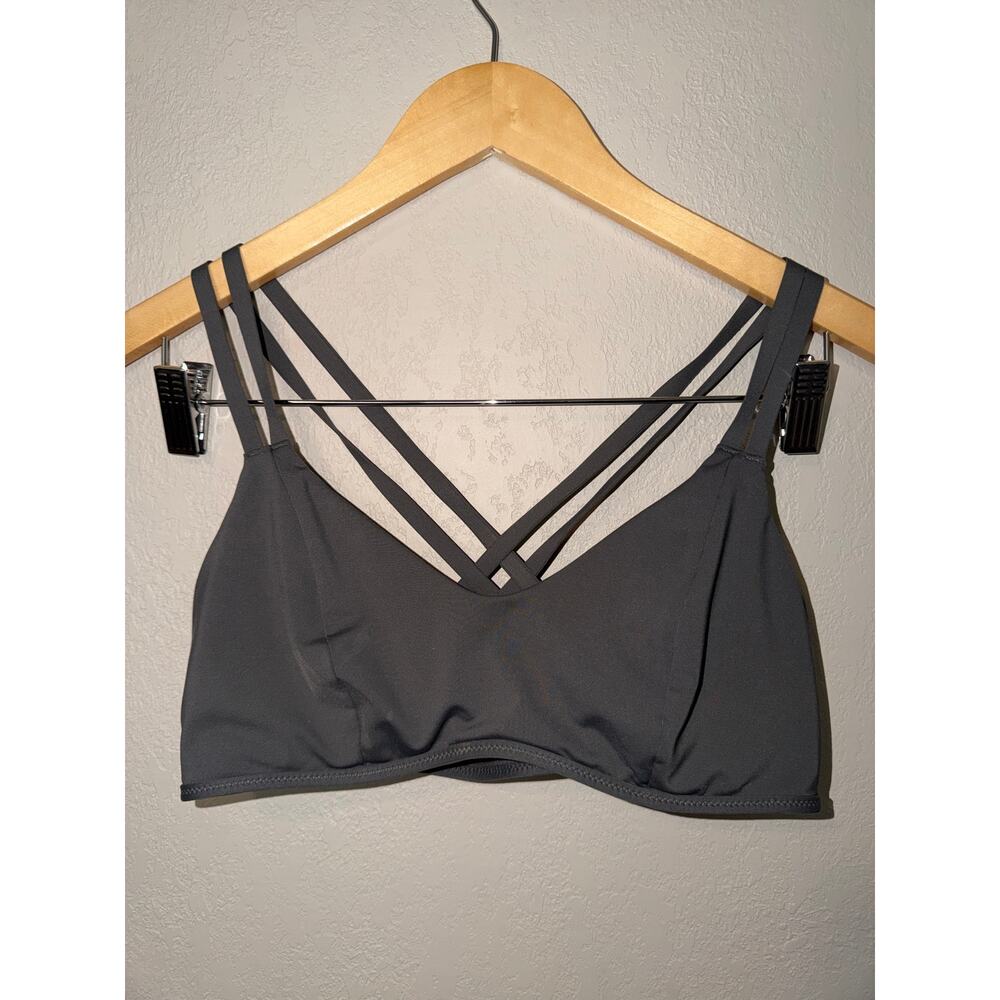 Athleta Gray strappy sports bra SZ M